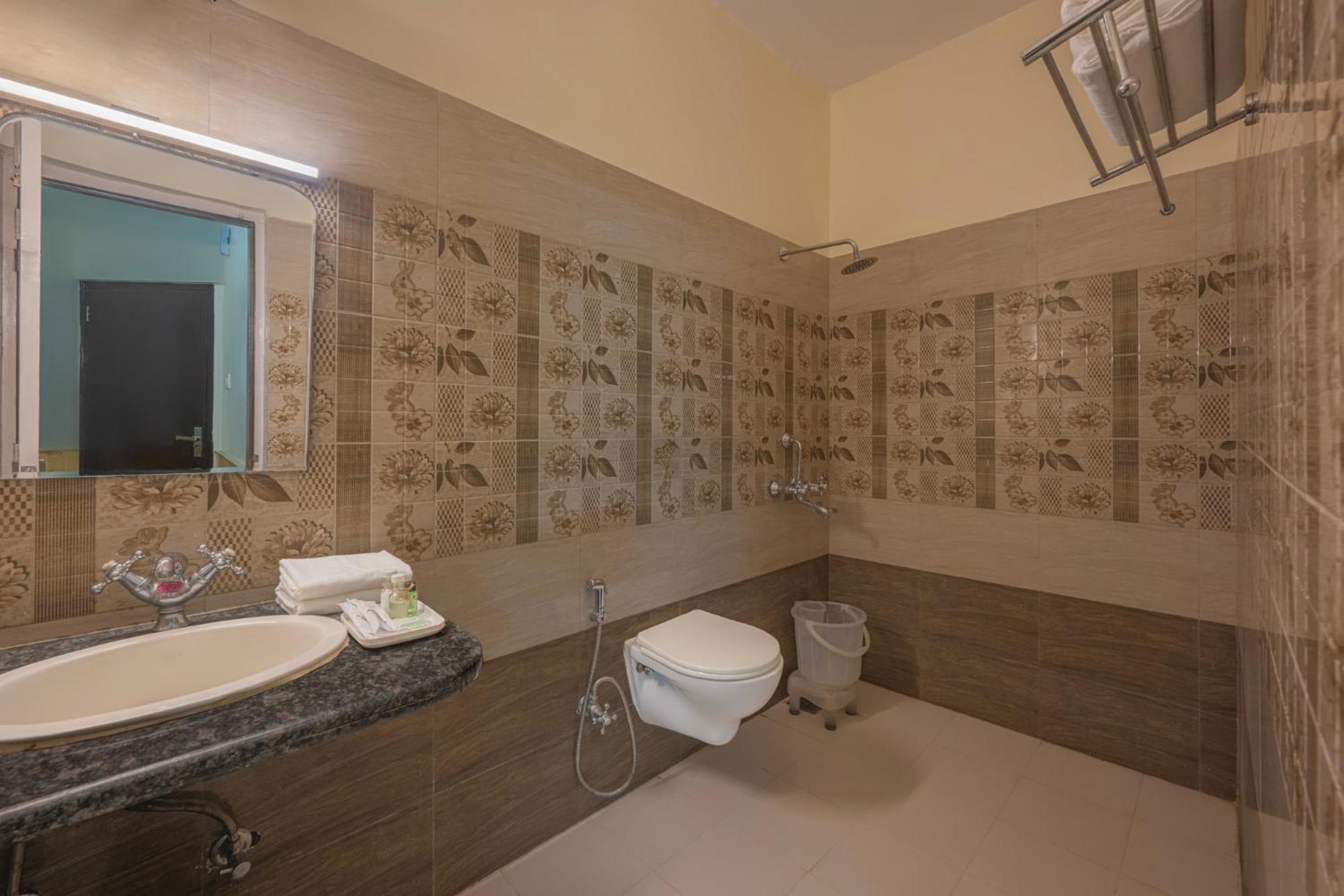 Seven Hills Shimla By Him Haults Hospitality Aparthotel Exterior photo